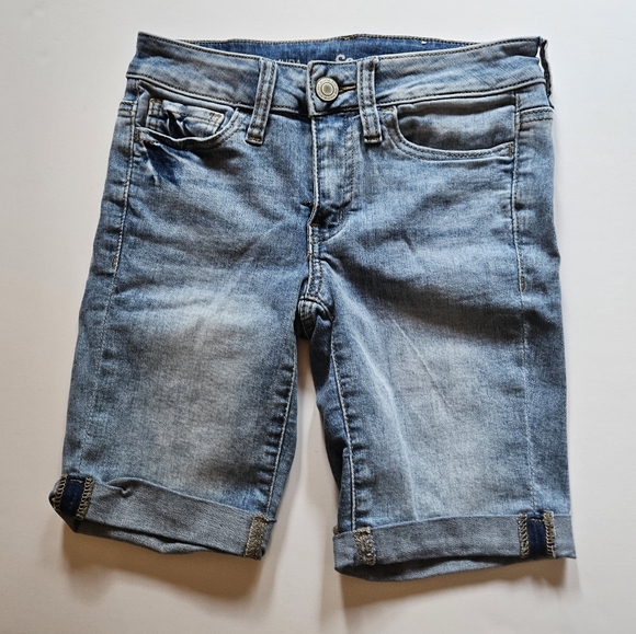 SO Pants - SO, Favorite Bermuda, jean shorts. Size 0